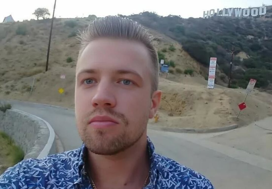 Артур Мемех возле Голливуда. Фото с его страницы ВКонтакте