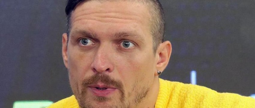 Украинского боксера Усика задержали в аэропорту Кракова