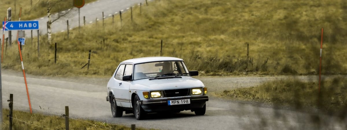 AZAL приостанавливают полеты в семь городов РФ