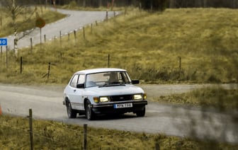 AZAL приостанавливают полеты в семь городов РФ