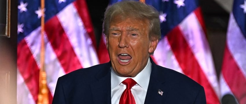 Дональд Трамп в безопасности после "выстрелов в непосредственной близости от него" в гольф-клубе Флориды