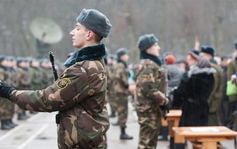 Изменять призывной возраст в Беларуси не планируют