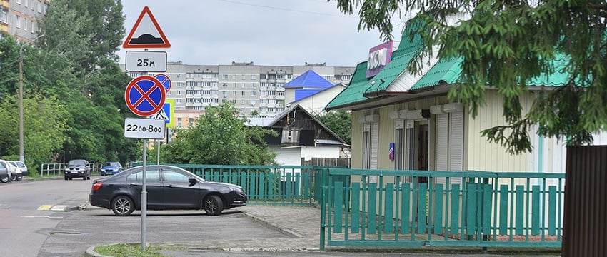 В Гомеле возник спор из-за пяти парковочных мест