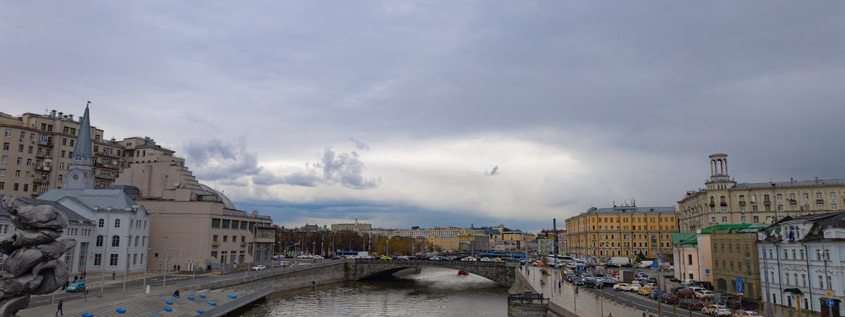 Россия атаковала Украину ракетами и дронами; есть пострадавшие и погибший