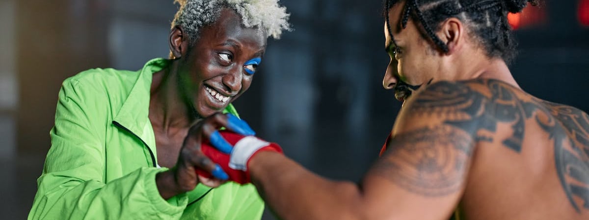 Бойцы СОБРа задержали парня, который бросил петарду под ноги милиционеру