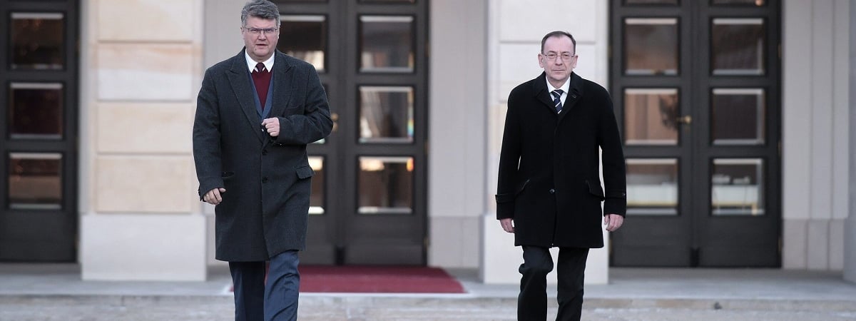 В Польше задержали бывшего главу МВД Польши и его заместителя — Видео