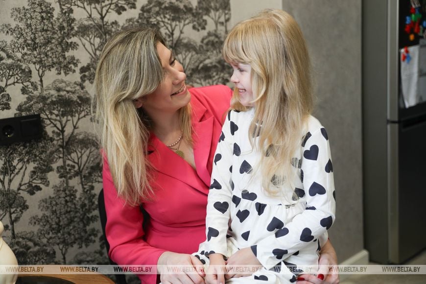 Жительница Бреста в декрете нашла хобби, а субсидия помогла превратить его в бизнес