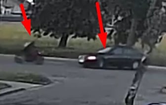 В Сморгони мотоциклист на огромной скорости влетел в бок легковушке. Жуткое видео