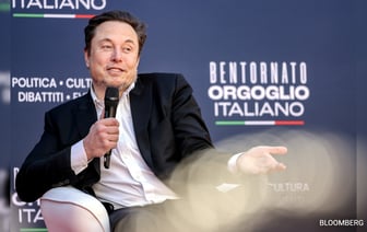 SpaceX запустит первые беспилотные космические корабли к Марсу через 2 года: Илон Маск