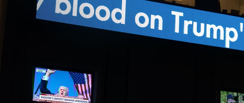 Свидетель утверждает, что видел стрелка, стоявшего на крыше, прежде чем тот выстрелил в Трампа.