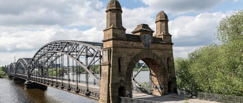 Парень пропал в лесу и неожиданно нашелся спустя 25 лет в психиатрической клинике в Могилеве. Сестра: «Мама всегда верила, что Володя живой»