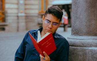 Минобразования Беларуси вводит электронную предварительную запись на проставление апостиля