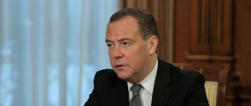 Медведев пошутил о неизбежности войны между Россией и США