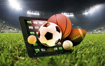 Двое мужчин ставили ставки на спорт за чужой счет — что было дальше