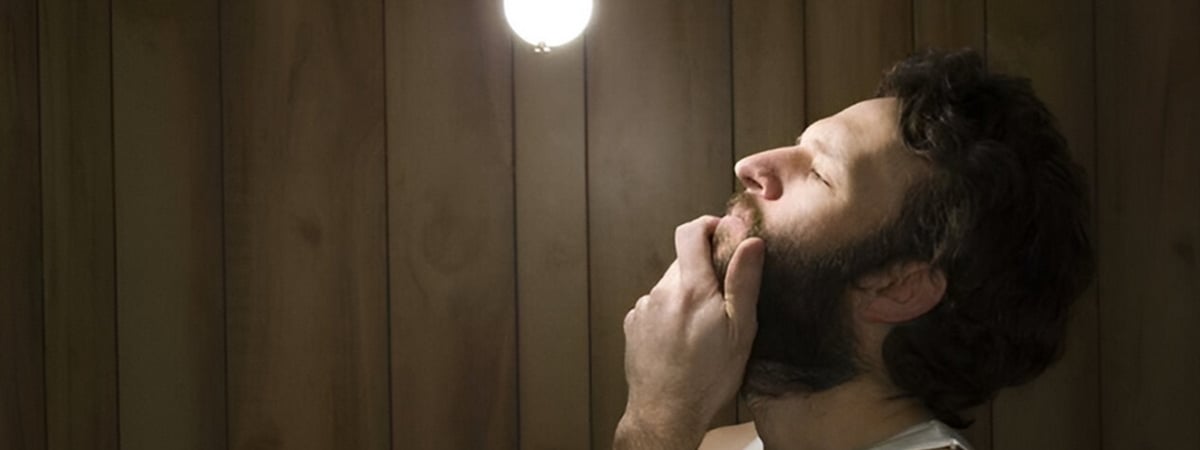 Кто должен заменить перегоревшую лампочку в тамбуре многоэтажки? В ЖКХ Минска ответили — Полезно