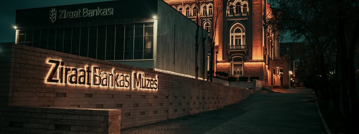 ЦБ Турции снизил ключевую ставку до 42,5%