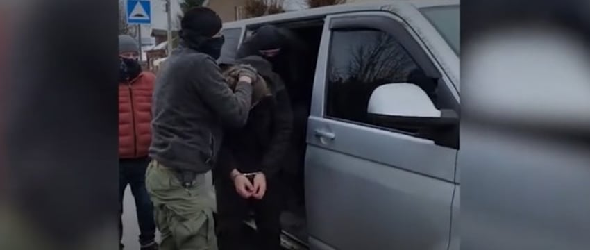 По подозрению в покушении на офицера и военного блогера задержан россиянин