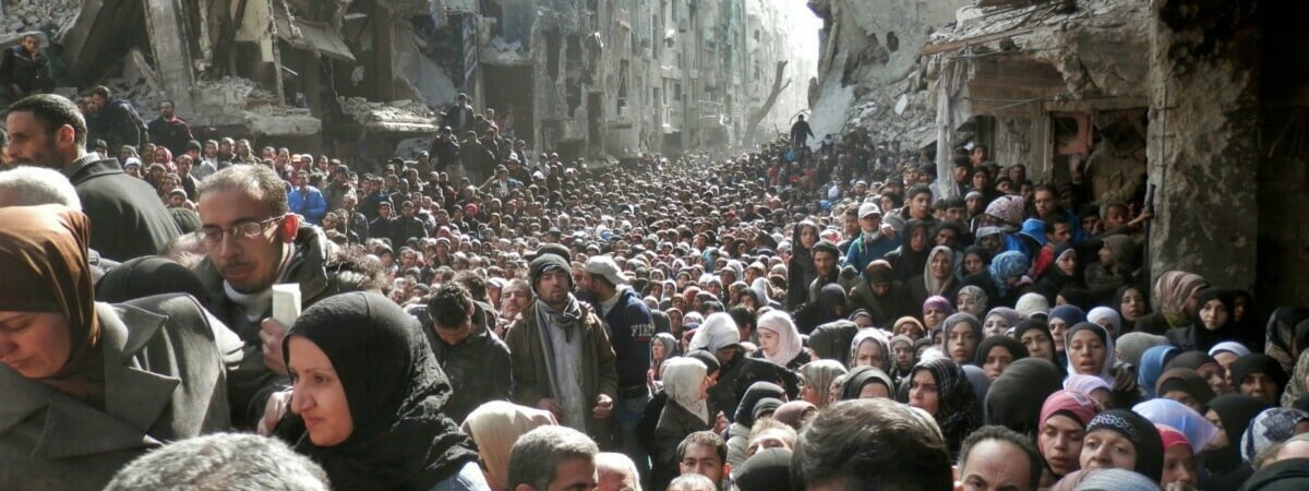 Израиль приказал десяткам тысяч жителей Хан-Юниса в секторе Газа срочно эвакуироваться — Видео