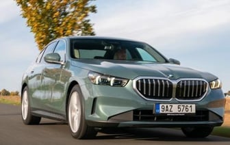 Новые автомобили BMW, Mercedes и VW в России: цены и модели
