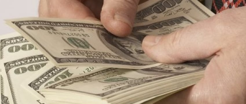 Мужчина дал белорусу 300 тысяч долларов под расписку, но он не ожидал, что будет дальше