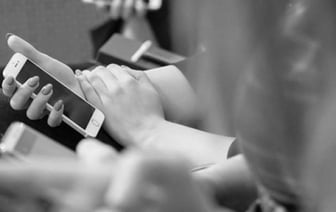 Сколько рабочего времени белорусы тратят на социальные сети