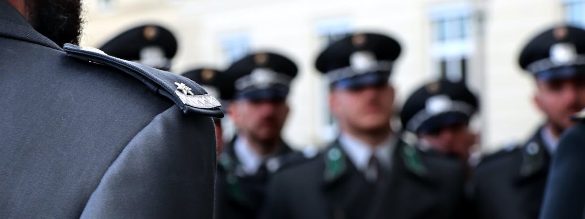 Силовики завели не менее 24 уголовных дел после рейдов по родственникам политзаключенных