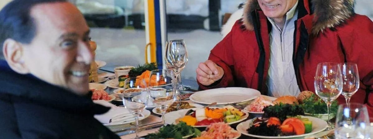 Путин угостил Берлускони косулейным сердцем: история и комментарий