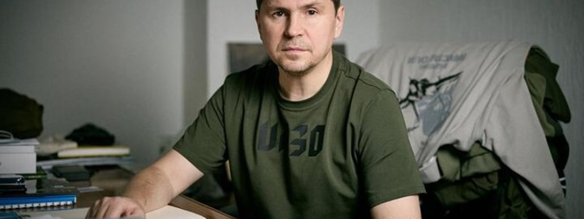 Почему Лукашенко все время пугает Украиной? Михаил Подоляк — об атаках на российские НПЗ, беларусском политике и мобилизации