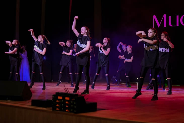 В Кобрине выбрали победительницу конкурса «Мисс Весна-2024»