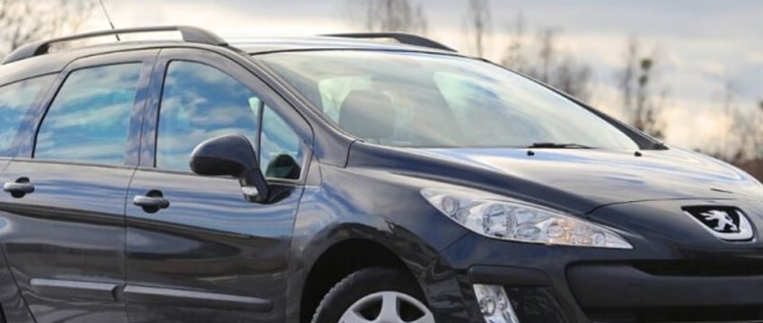 «Выиграл на аукционе за 2 620 евро». Белорус пригнал «непроходной» Peugeot 308 SW с небольшим пробегом