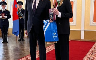 Юрий Шулейко вручил паспорта 25 лучшим школьникам Брестской области