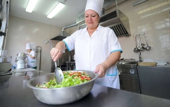 Минтруда Беларуси назвало 6 профессий с «высоким спросом». А кому «сложнее всего трудоустроиться»? — Анализ