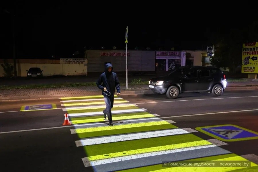 Гомель удивляет: посмотрите, какой пешеходный переход там появился