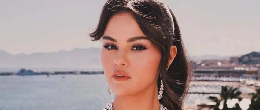 Селена Гомес стала миллиардершей в возрасте 32 лет. Ее состояние составляет...