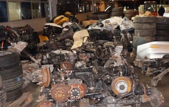 В Беларусь пытались ввезти запчасти для легковых автомобилей по заниженной цене. Нарушение установили брестские таможенники