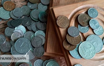 Доллар в обменниках перешагнул отметку Br3,7. Что будет дальше?