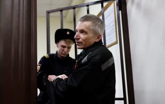 Осужденный российский депутат выступил с покаянием перед украинцами. Судья выбежал из зала