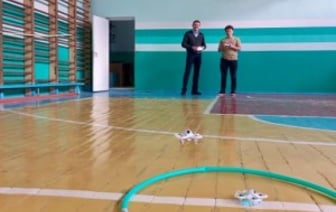 Школьники в Березе начали изучать управление дронами