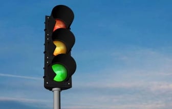 Почему светофоры могут получить новый цвет для автономных транспортных средств