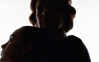 Мачеха настраивала девочку против отца – суд запретил ей общение с ребенком