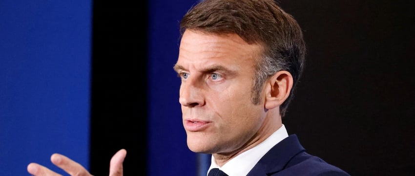 Макрон заявил, что Франция будет продолжать поддерживать Украину "столько, сколько потребуется".