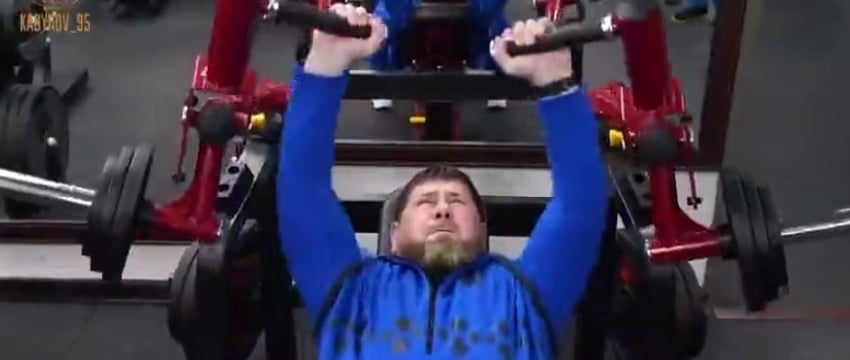 Кадыров показал занятия в спортзале на фоне слухов о тяжелой болезни