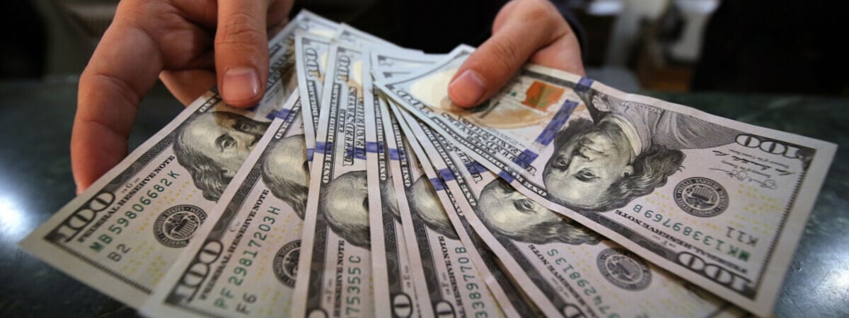 Доллар в Беларуси снова упал. Как за сутки изменился евро и российский рубль?