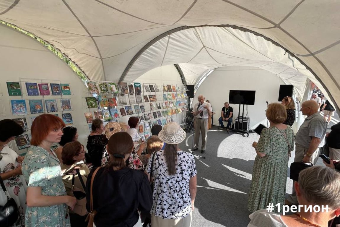 Жители Ивацевичей рассказали, как город расцвел ко Дню письменности