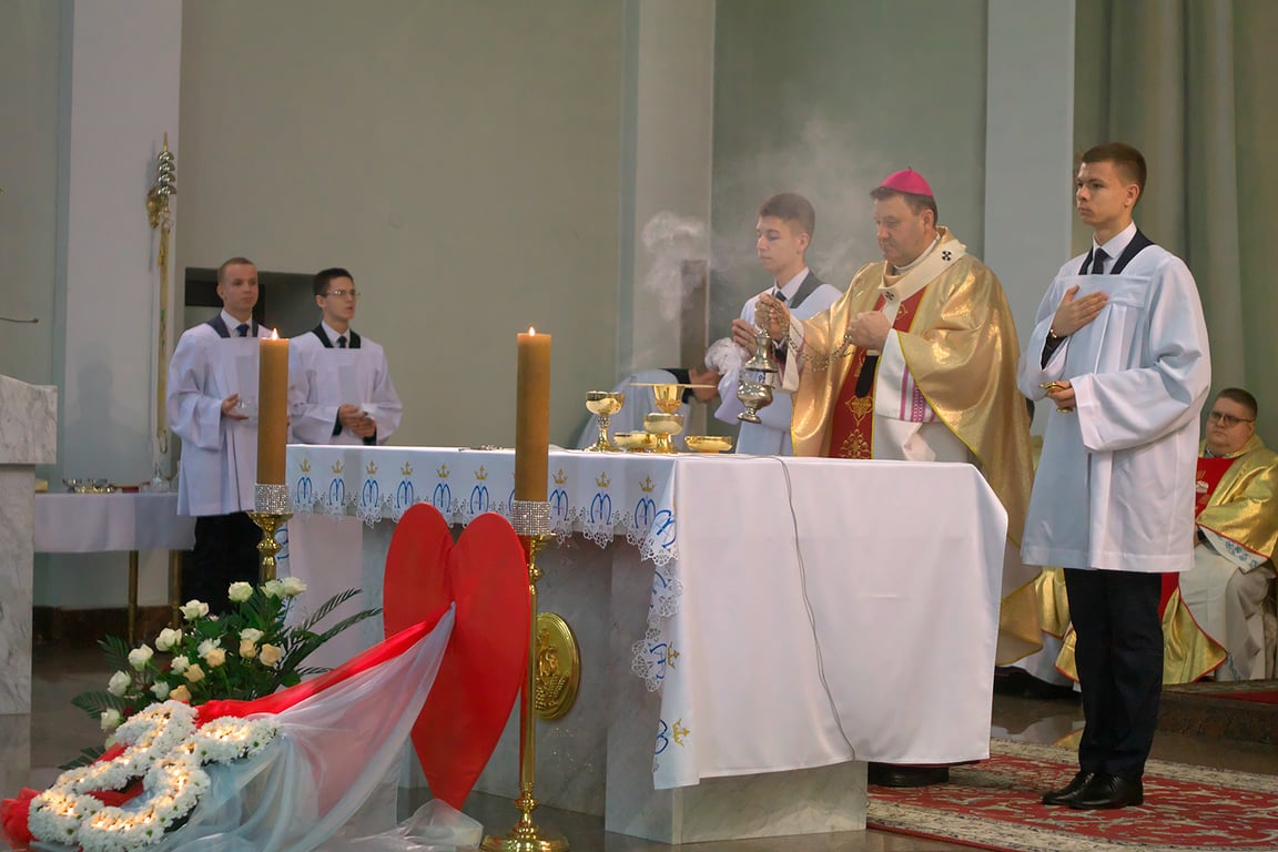 У Віцебску адсвяткавалі чвэрць стагоддзя існавання каталіцкай дыяцэзіі. Фота Сержука Серабро