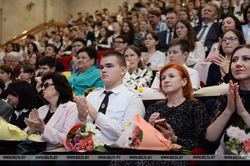 В Бресте чествовали победителей республиканской олимпиады и их педагогов