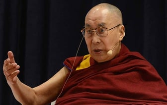 Далай-Лама опроверг слухи о своем здоровье в день 89-летия, находясь в хорошей физической форме
