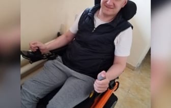 С помощью неравнодушных людей житель Белоозерска приобрел инвалидную коляску за 14 000 рублей