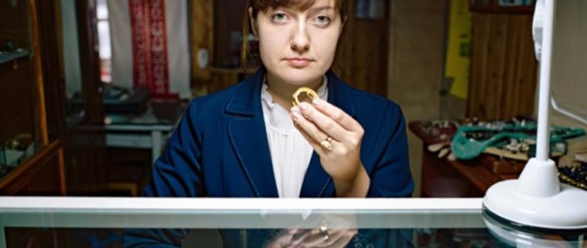 Уголовное дело возбуждено против работницы ломбарда. Вот что она сделала