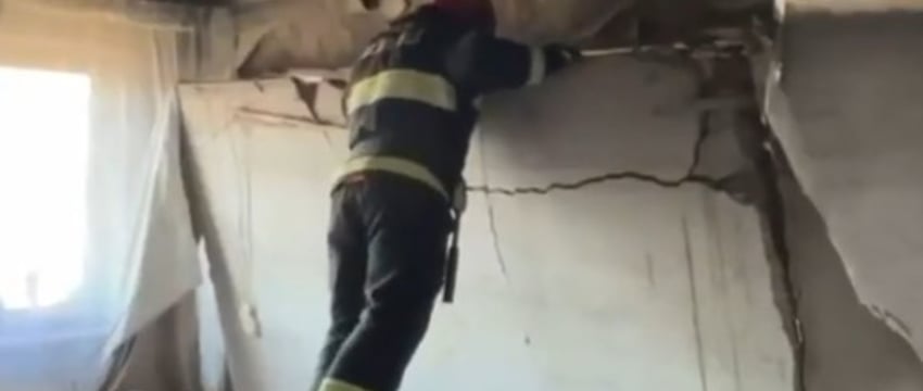 В Беларуси из-за загоревшегося электросамоката в квартире обвалилась стена